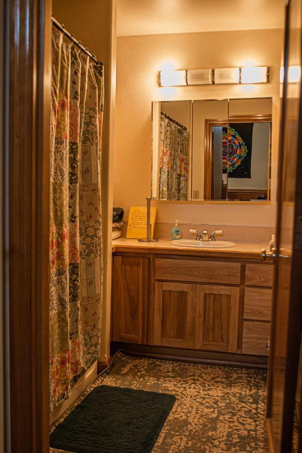 Healing Ponds Farm Villa Buxton Екстериор снимка
